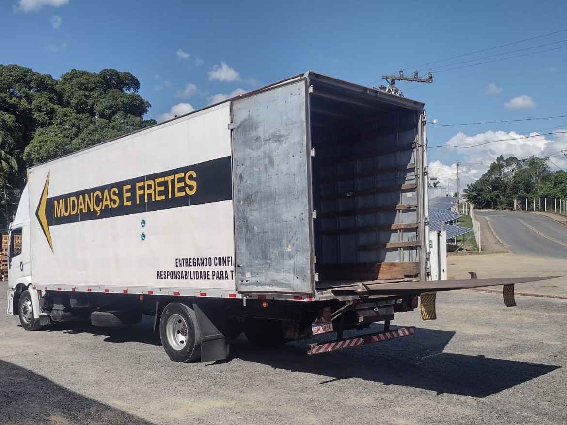 Fretes Schneider Transportes